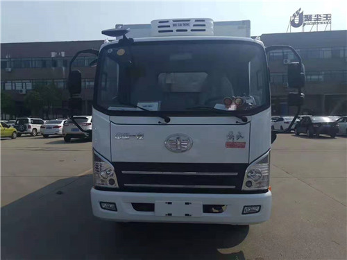 解放虎VN藍(lán)牌廂長(zhǎng)4.13米冷藏車，不超重，歡迎訂購