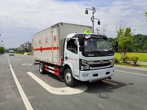 國六東風廂長5.15米易燃液體廂式運輸車