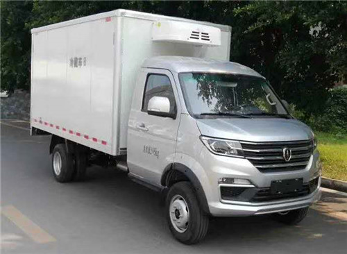 金杯廂長(zhǎng)3.4米冷藏車，容積9立方米