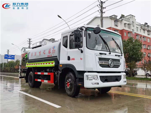 現(xiàn)車！現(xiàn)車！現(xiàn)車！東風(fēng)D9灑水車圖片參數(shù)介紹