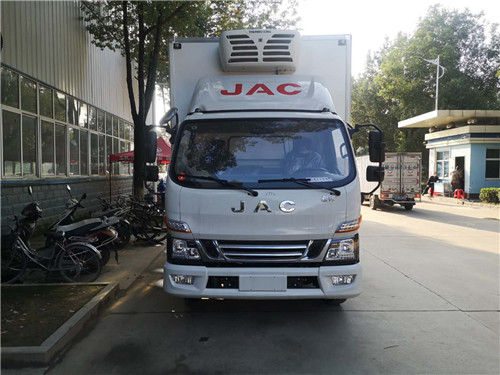 JAC駿鈴V6國六云內150馬力冷藏車圖片參數