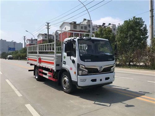 國六東風(fēng)福瑞卡黃牌氣瓶運輸車，5.2米國六氣瓶運輸車