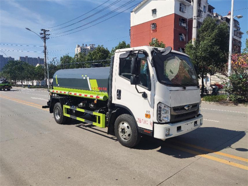 福田時代領(lǐng)航H2灑水車廠家直銷，價格優(yōu)惠