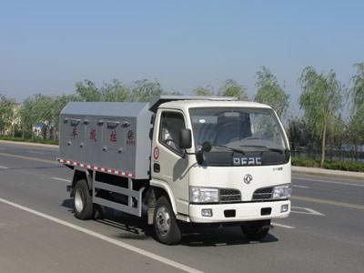 東風(fēng)多利卡密封式垃圾車