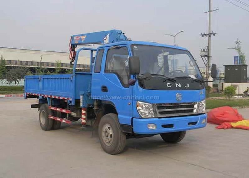 南駿5噸隨車(chē)起重運(yùn)輸車(chē)